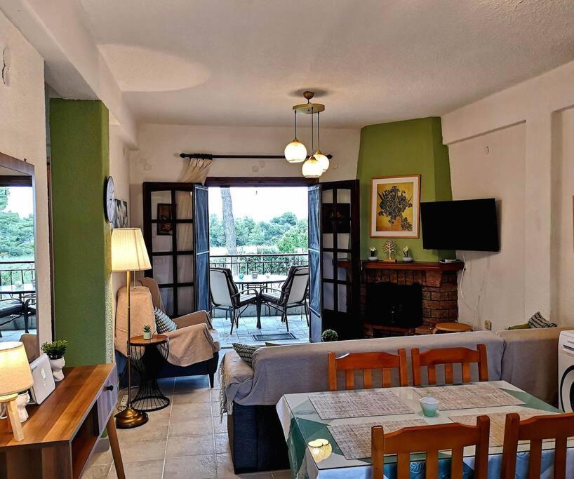 Golden Summer Apartment Nea Fokea Ngoại thất bức ảnh
